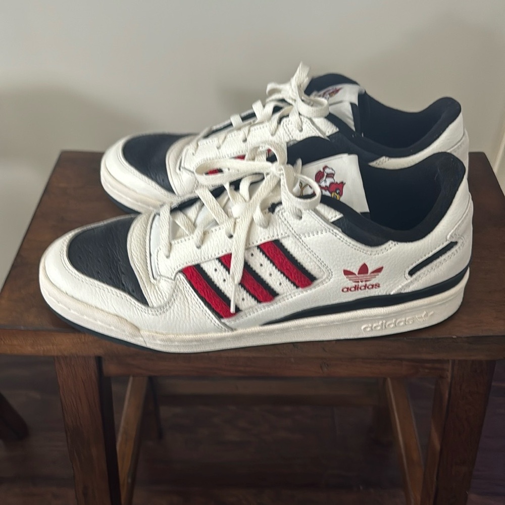 Adidas Louisville Retro